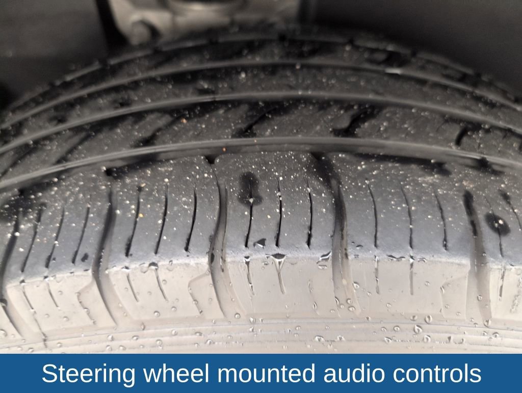 Certified 2021 Ford Edge SE image 18