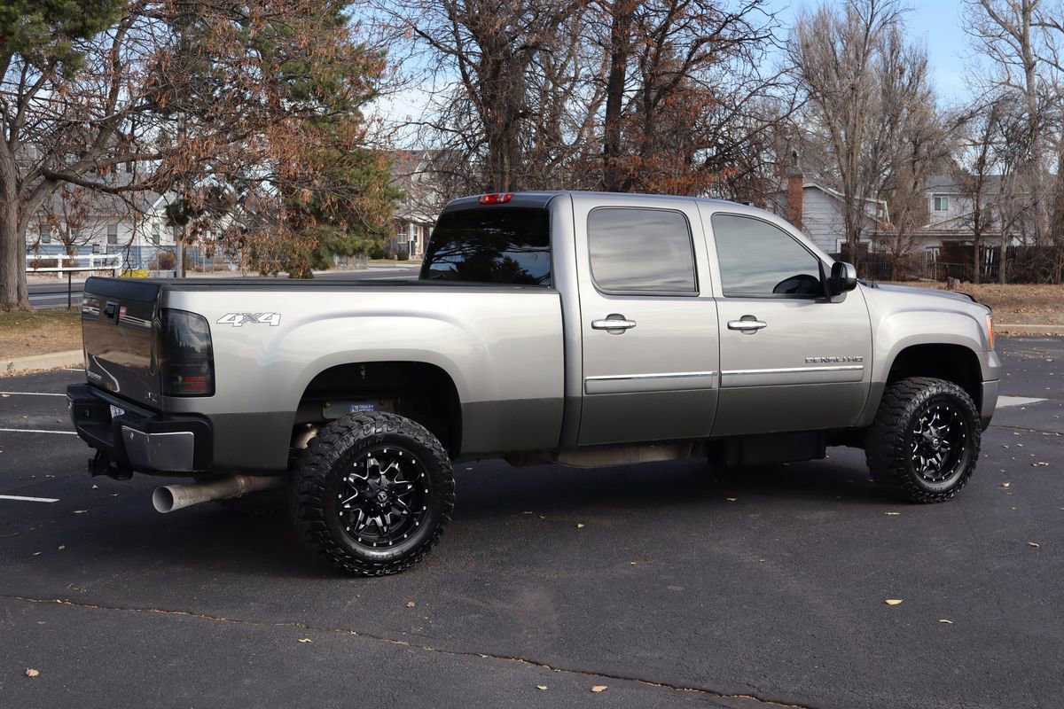 Used 2014 GMC Sierra 2500 Denali image 4
