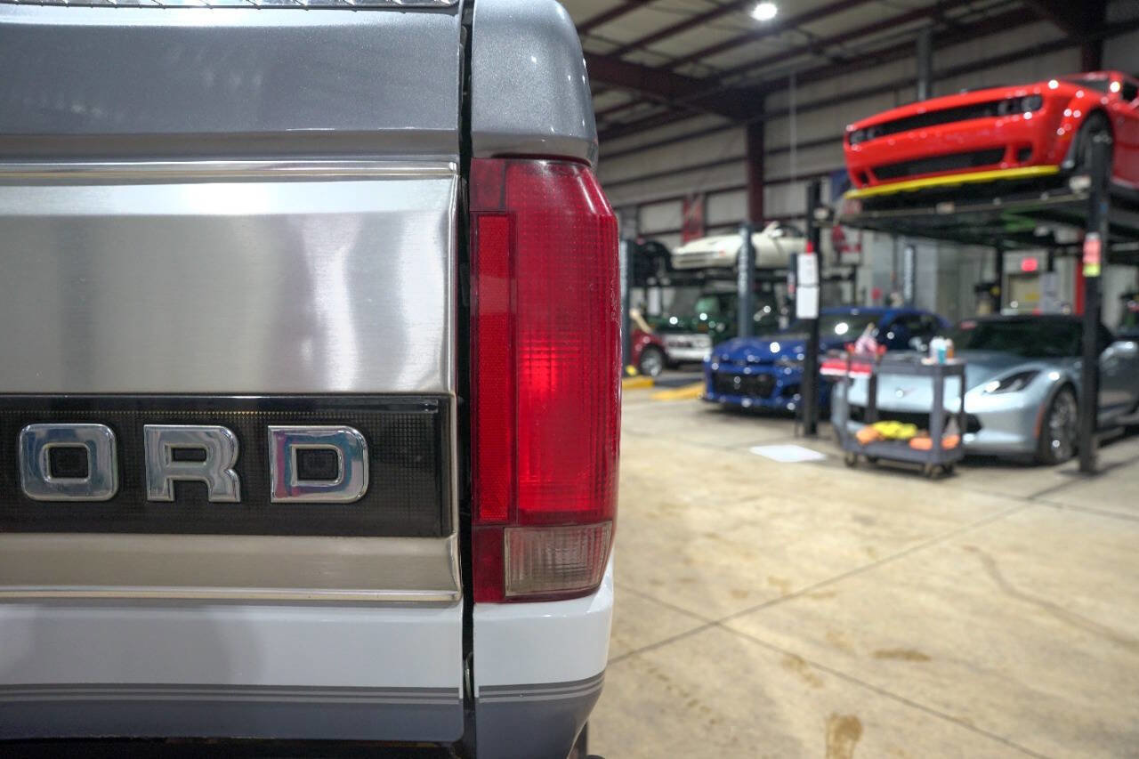 Used 1996 Ford F250 4x4 Regular Cab image 32
