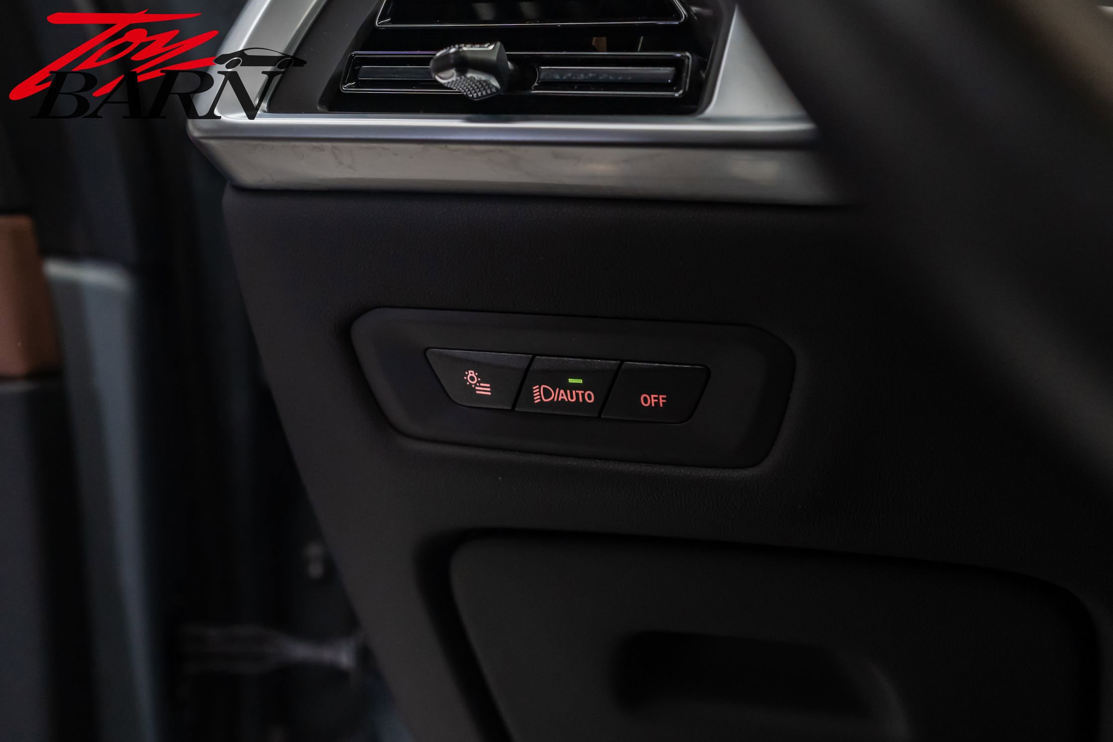 Used 2024 BMW X5 xDrive40i w/ M Sport Package image 30