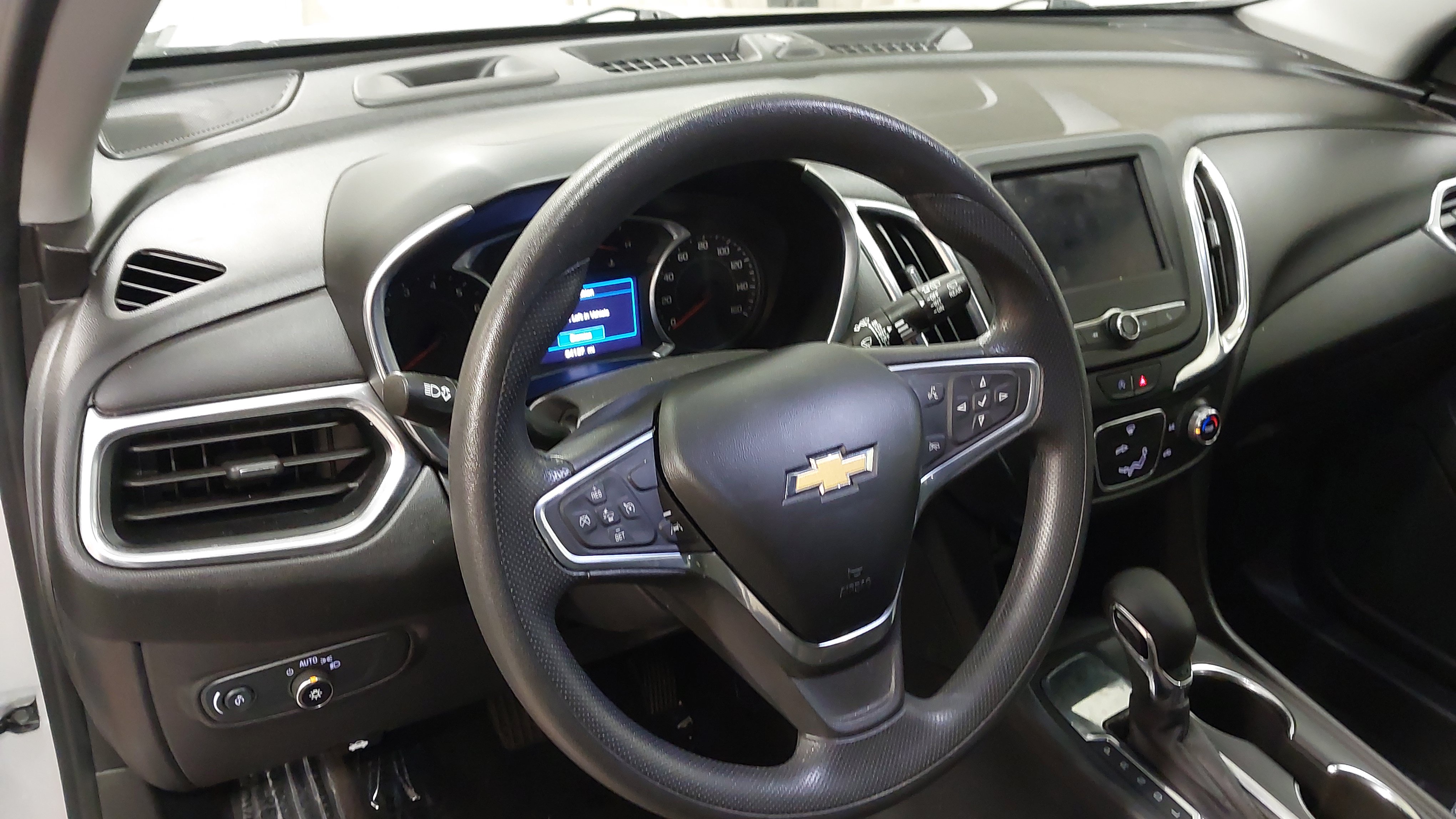 Used 2022 Chevrolet Equinox LT FWD image 17