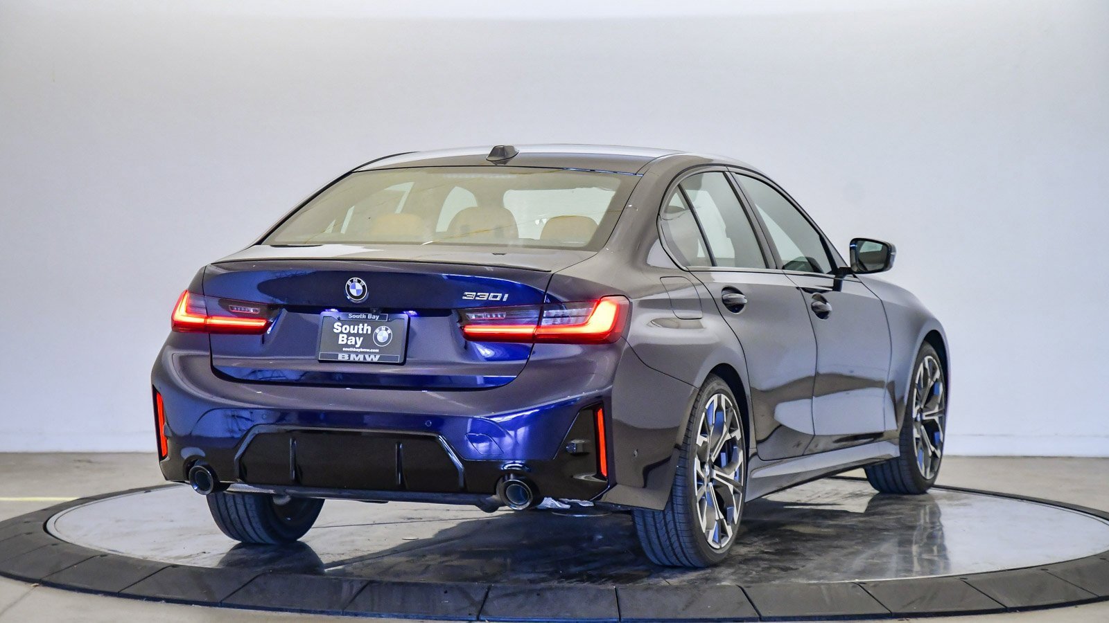 New 2026 BMW 330i Sedan w/ M Sport Package image 5