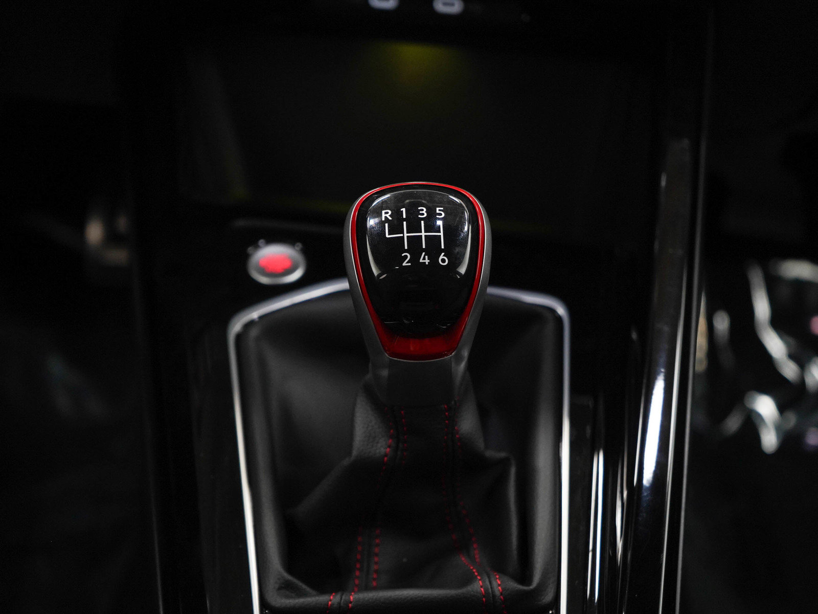 Used 2024 Volkswagen GTI SE FWD image 18