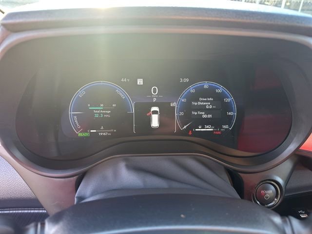 Used 2025 Toyota Sienna XLE Woodland Edition image 9