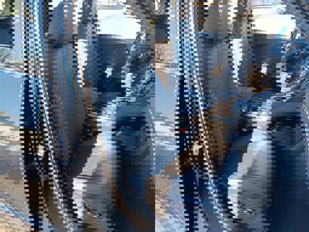 Used 2025 Acura RDX SH-AWD image 11