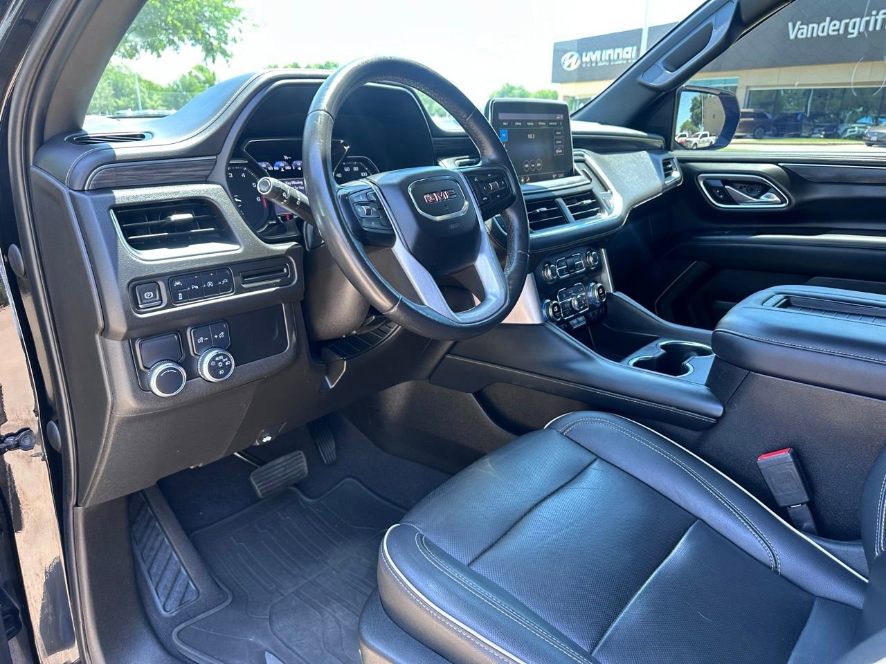 Used 2021 GMC Yukon SLT RWD image 20