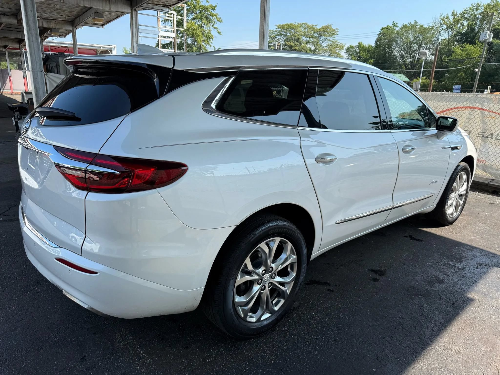 Used 2021 Buick Enclave Avenir w/ Avenir Technology Package AWD/4WD image 62