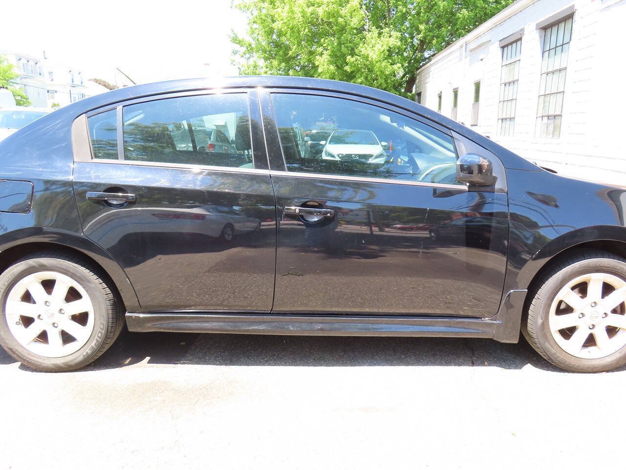Used 2011 Nissan Sentra 2.0 SR w/ Convenience Pkg FWD image 7