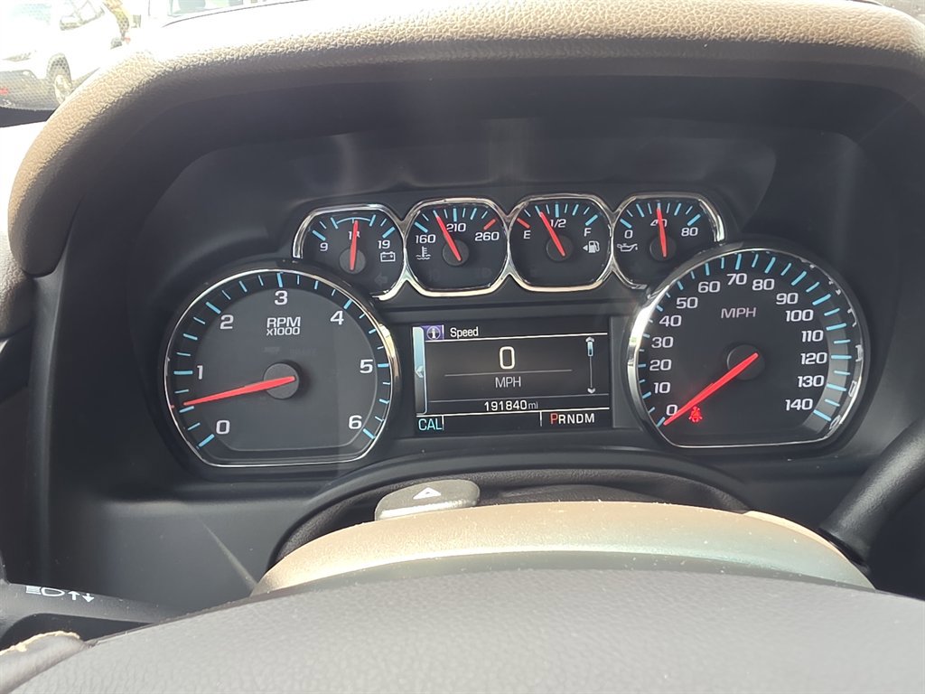 Used 2015 Chevrolet Suburban LT AWD/4WD image 15