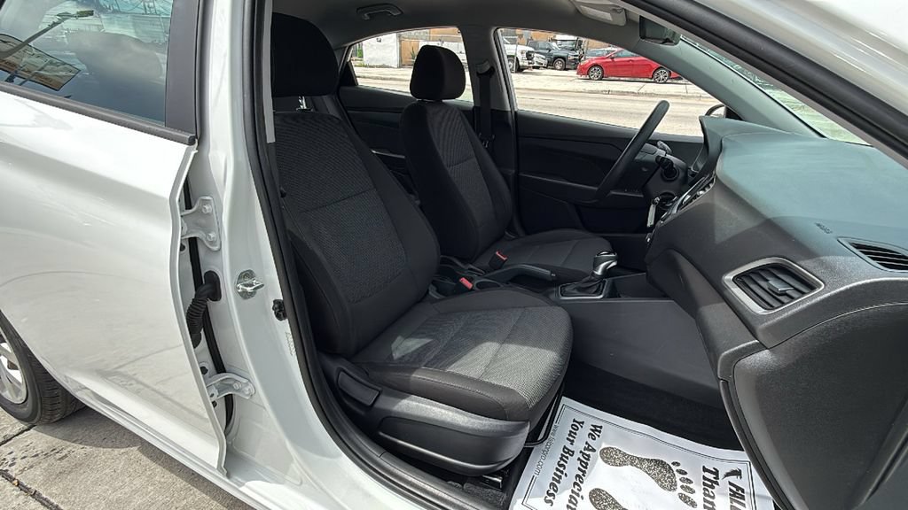 Used 2021 Hyundai Accent SE FWD image 38