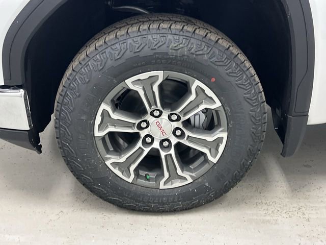 New 2026 GMC Sierra 1500 SLE image 32