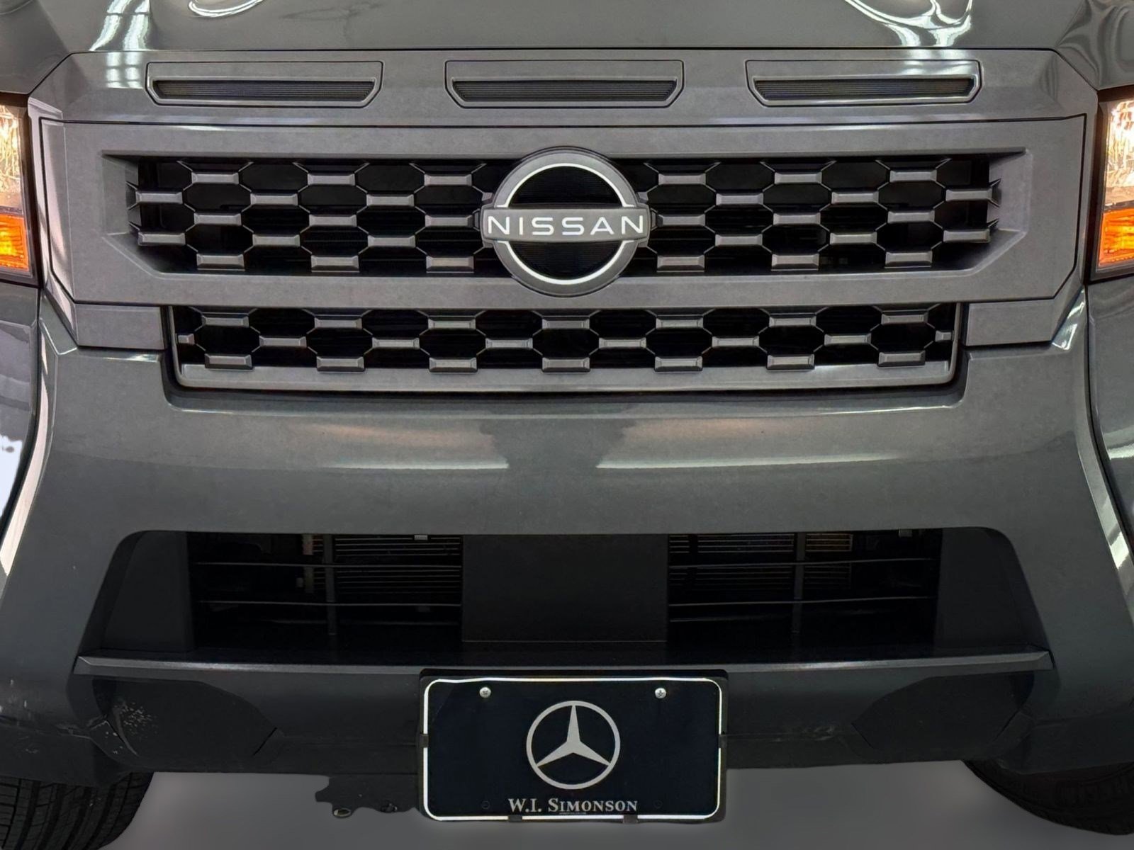 Used 2025 Nissan Frontier SV image 18