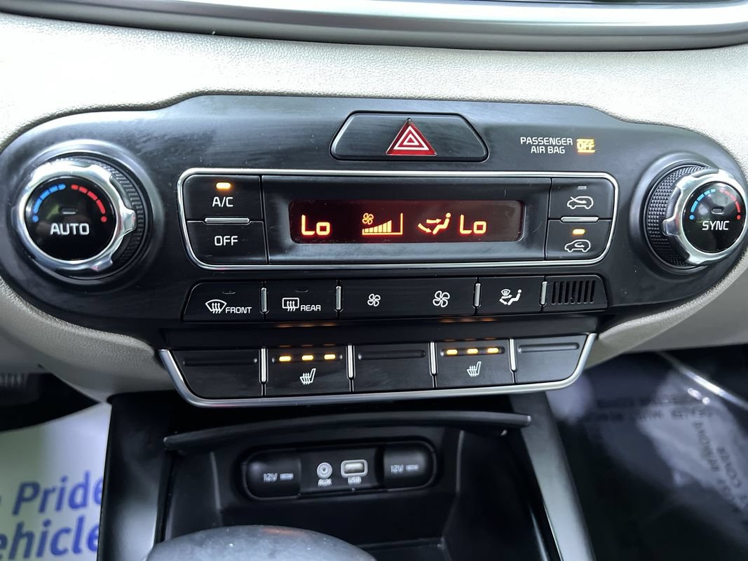 Used 2020 Kia Sorento LX w/ LX I4 Convenience Package AWD/4WD image 24