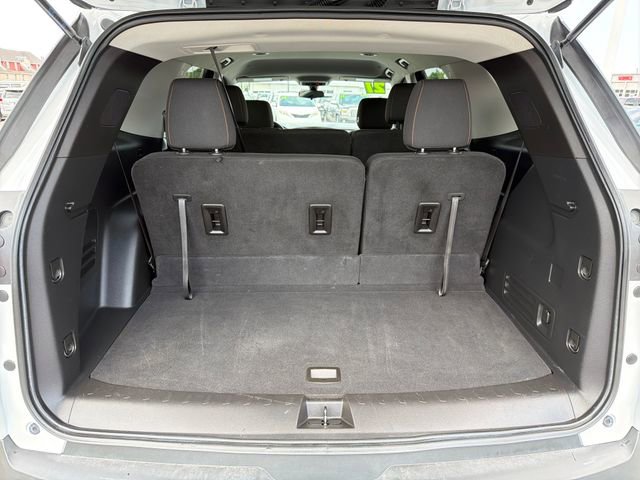 Used 2021 Chevrolet Traverse LS FWD image 24
