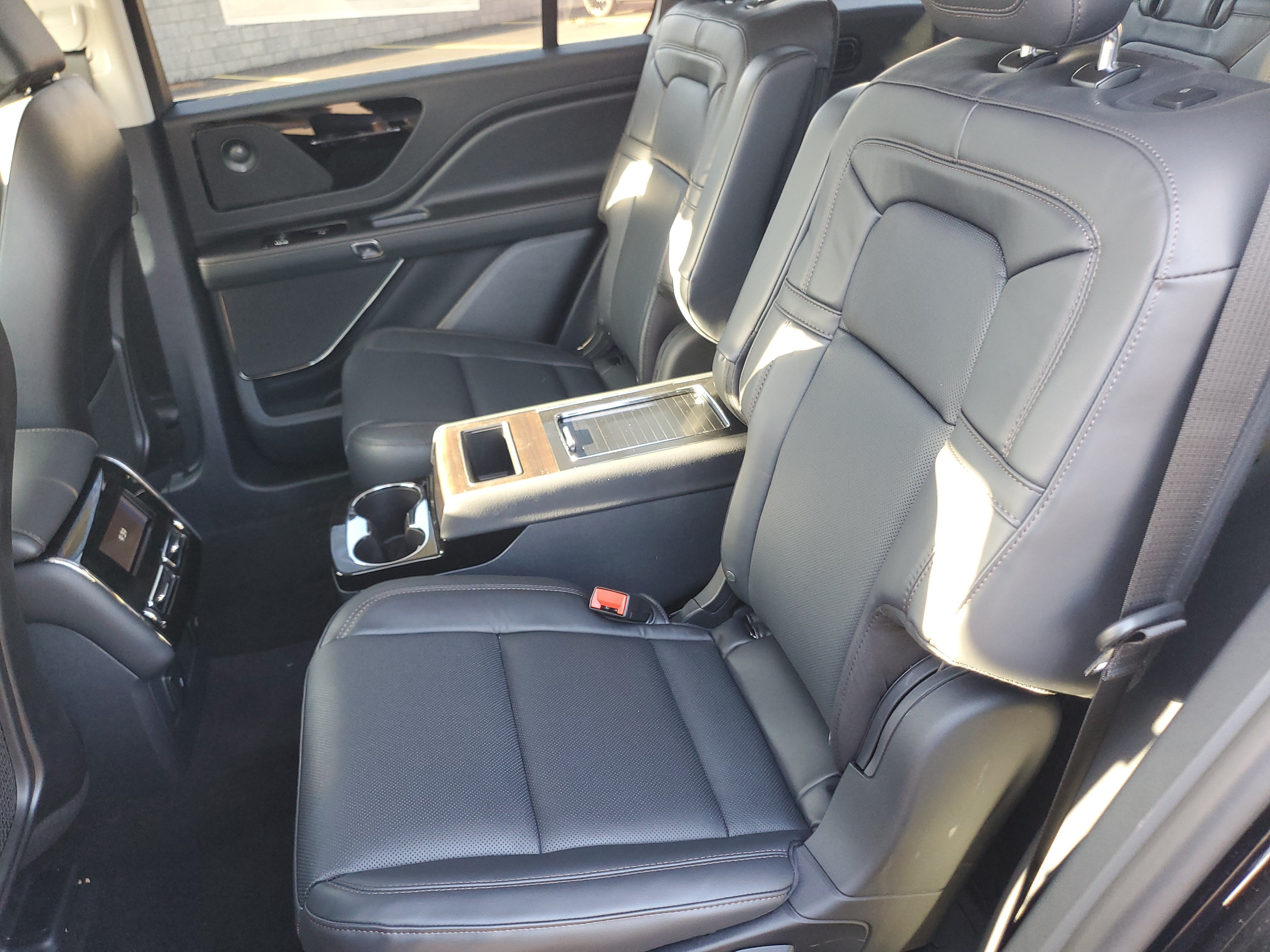 New 2026 Lincoln Aviator Reserve w/ Jet Appearance Package AWD/4WD image 27