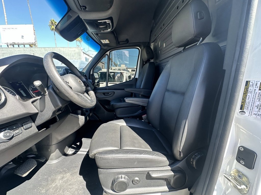 Used 2023 Mercedes-Benz Sprinter 2500 image 11