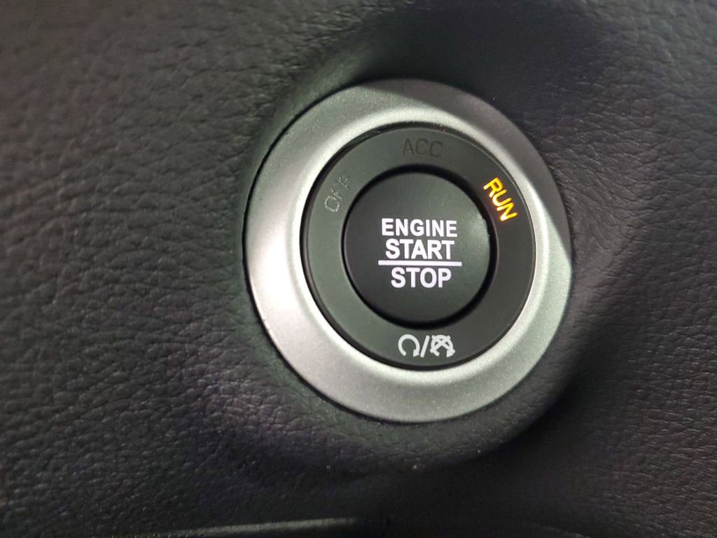 New 2026 Chrysler Pacifica Select image 20