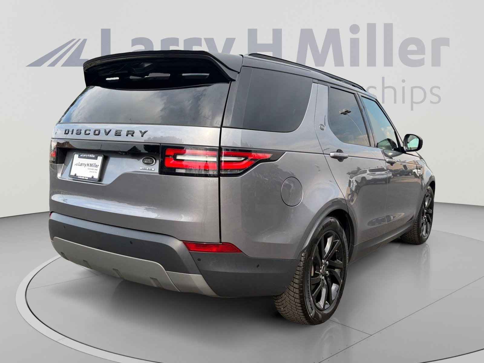 Used 2020 Land Rover Discovery HSE AWD/4WD image 5