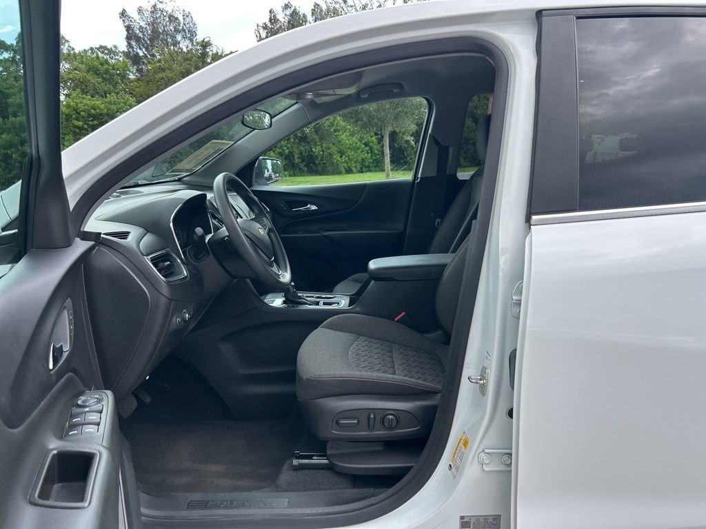 Used 2023 Chevrolet Equinox LT image 9