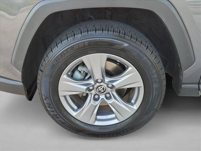 Certified 2022 Toyota RAV4 LE AWD/4WD image 22