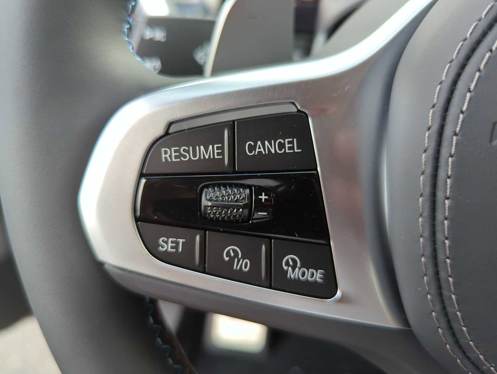 Used 2026 BMW X7 M60i AWD/4WD image 24