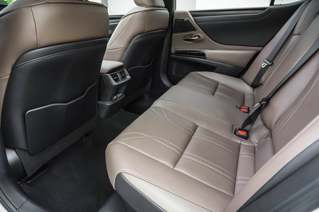 Certified 2025 Lexus ES 300h w/ Accessory Package (Z2) FWD image 21