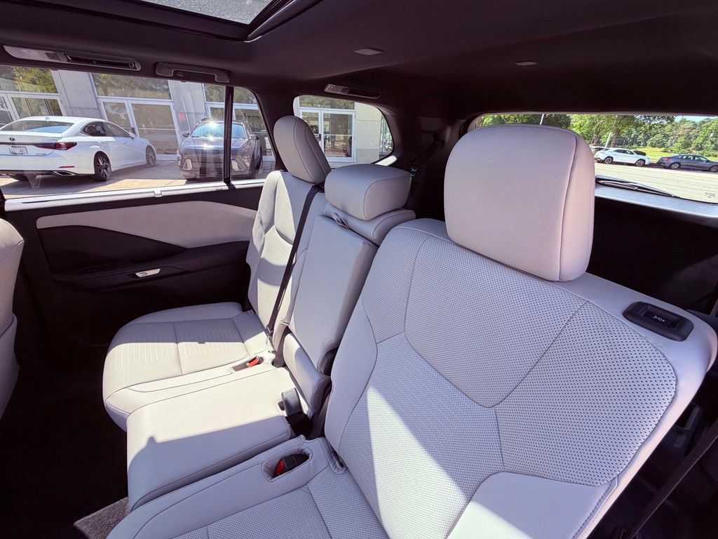 Certified 2025 Lexus TX 350 FWD w/ Technology Package image 17