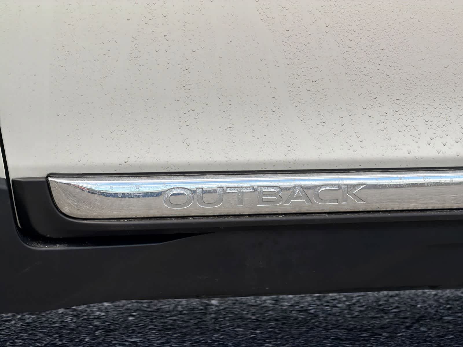 Used 2019 Subaru Outback 3.6R Touring AWD/4WD image 13