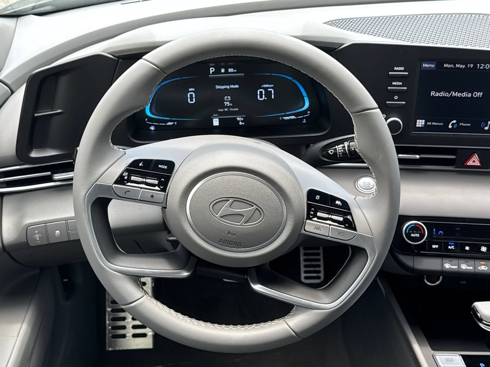 Certified 2025 Hyundai Elantra Sport FWD image 23