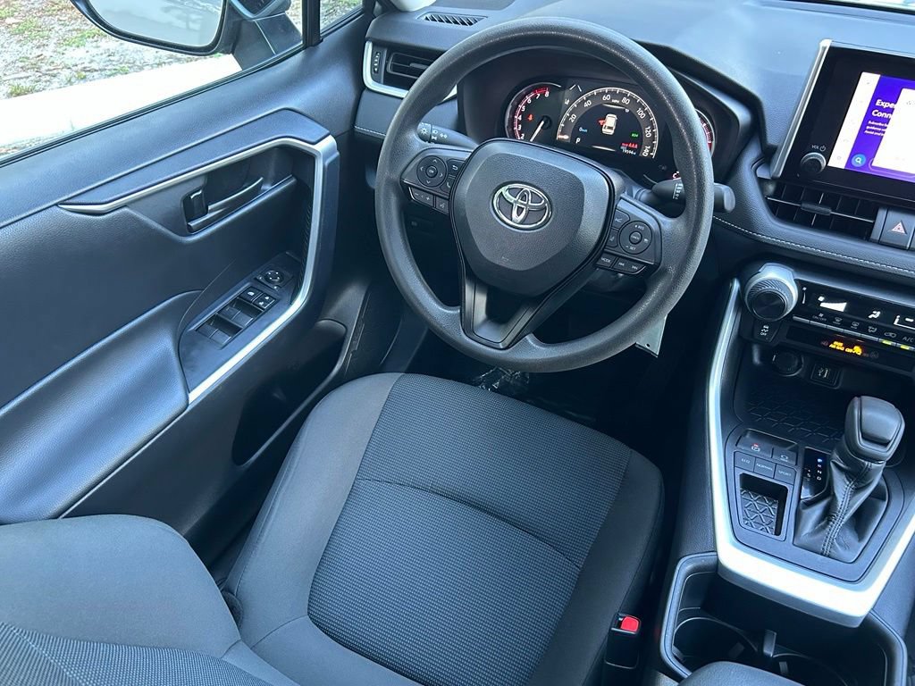 Used 2024 Toyota RAV4 LE FWD image 9
