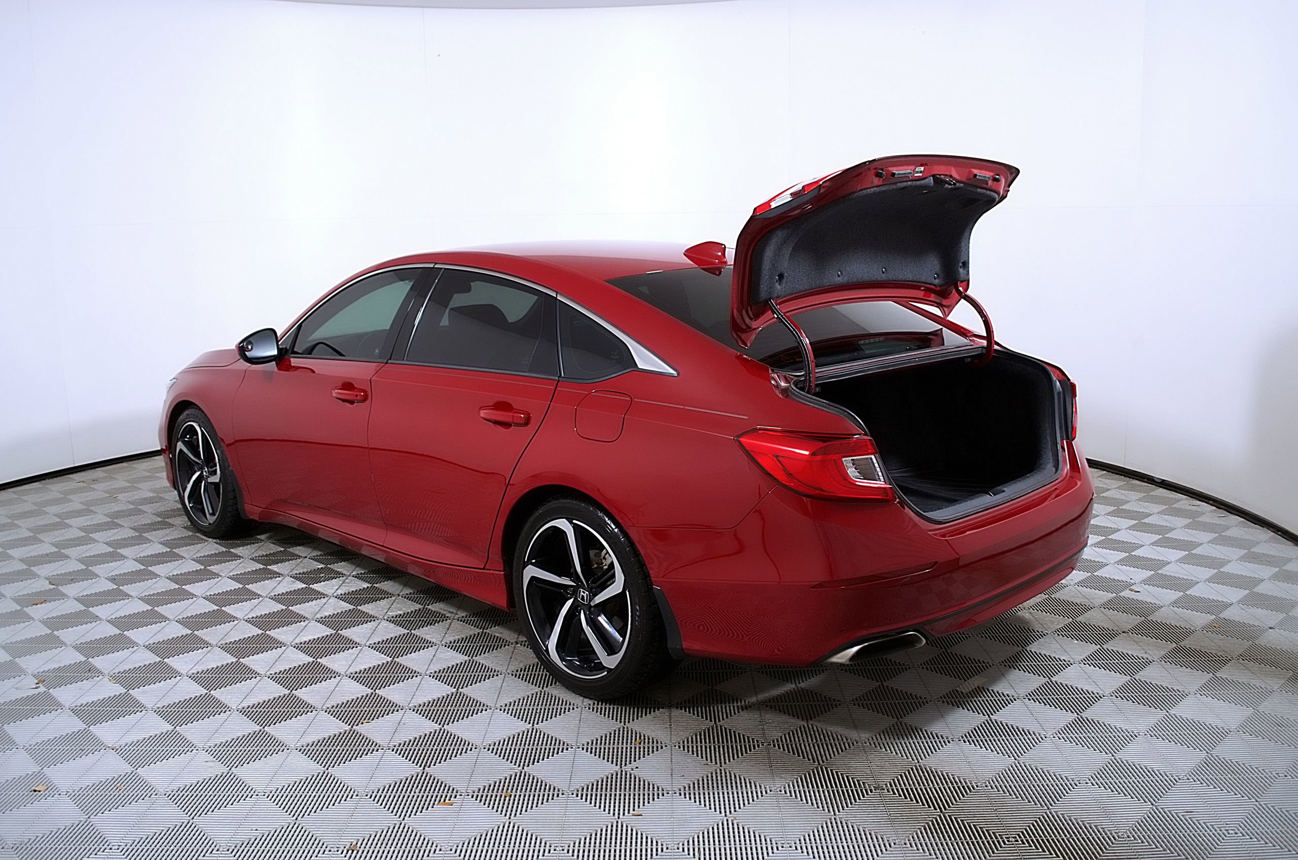 Used 2020 Honda Accord Sport image 10