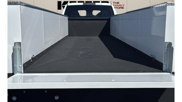 New 2026 RAM 5500 Tradesman w/ Chrome Appearance Group AWD/4WD image 15