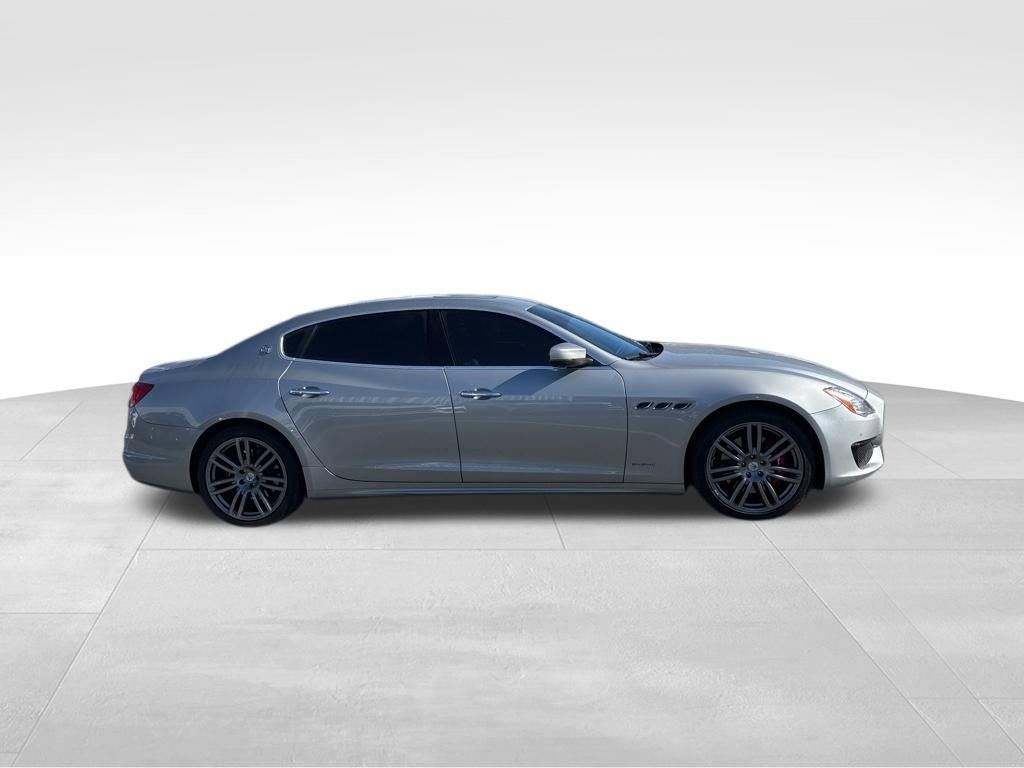Used 2017 Maserati Quattroporte S GranSport Q4 AWD/4WD image 3