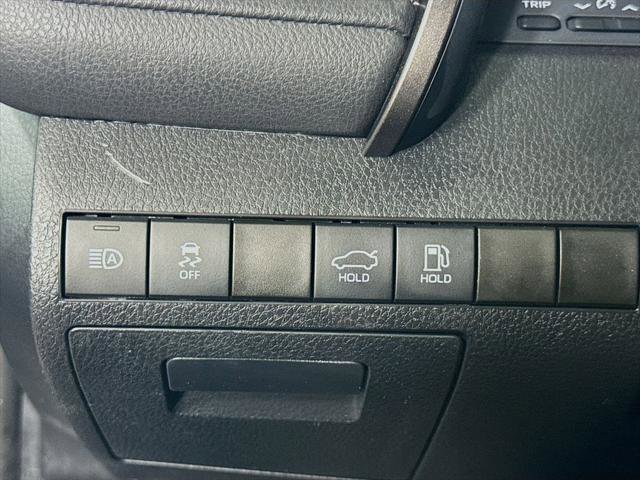 Certified 2022 Toyota Camry SE FWD image 18