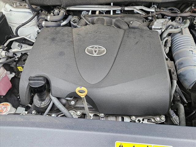 Used 2020 Toyota Highlander LE image 17