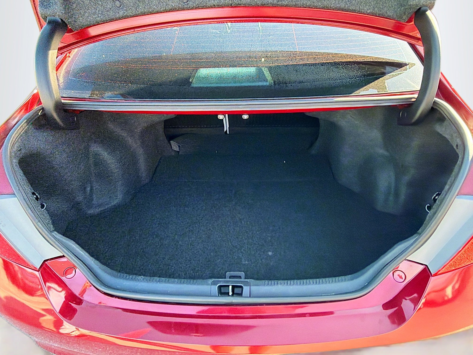 Used 2017 Toyota Camry XLE w/ Moonroof Package image 12