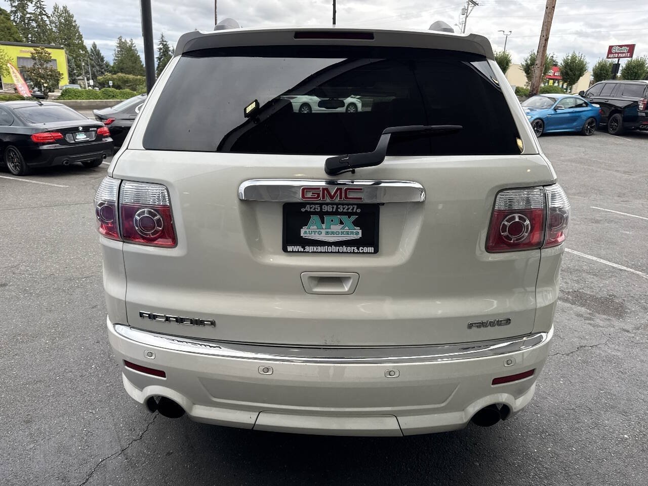 Used 2012 GMC Acadia Denali AWD/4WD image 2