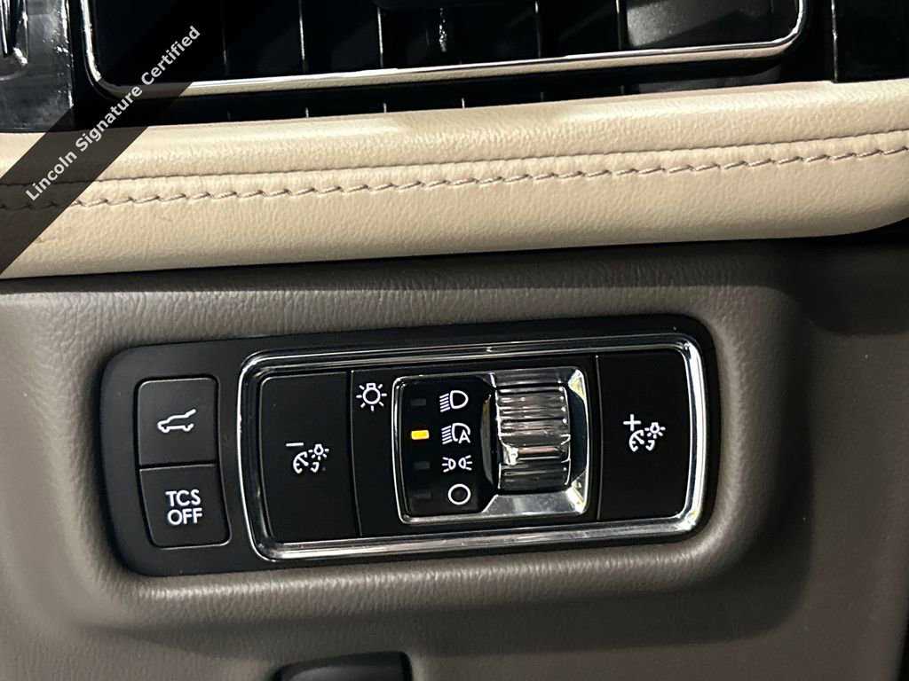 Certified 2023 Lincoln Nautilus Reserve AWD/4WD image 21