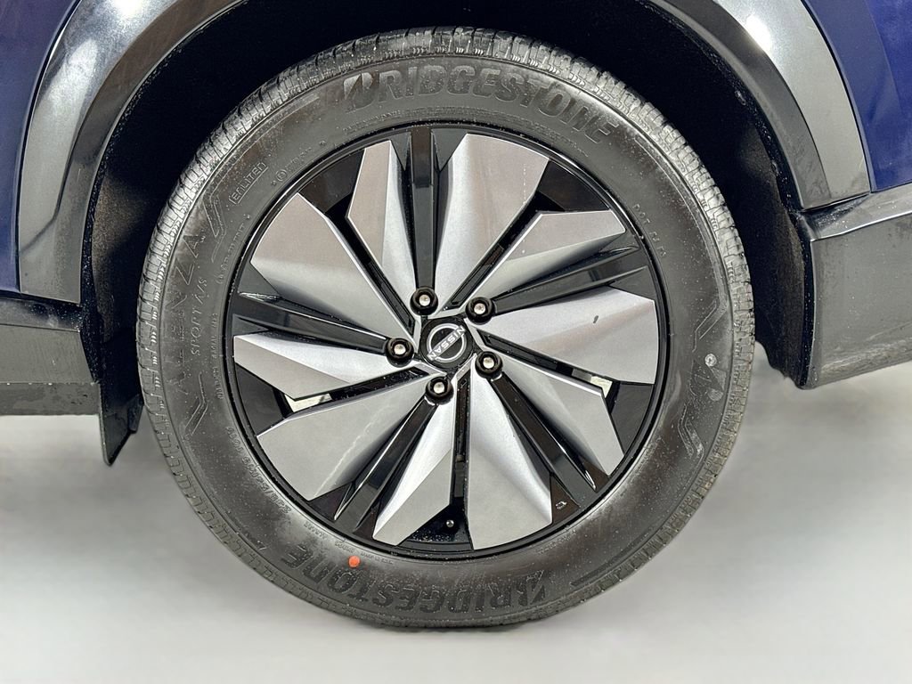 Used 2023 Nissan Ariya AWD image 10
