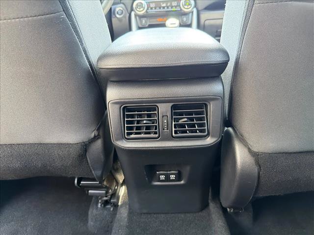 Used 2020 Toyota RAV4 XLE w/ All Weather Liner Package AWD/4WD image 23