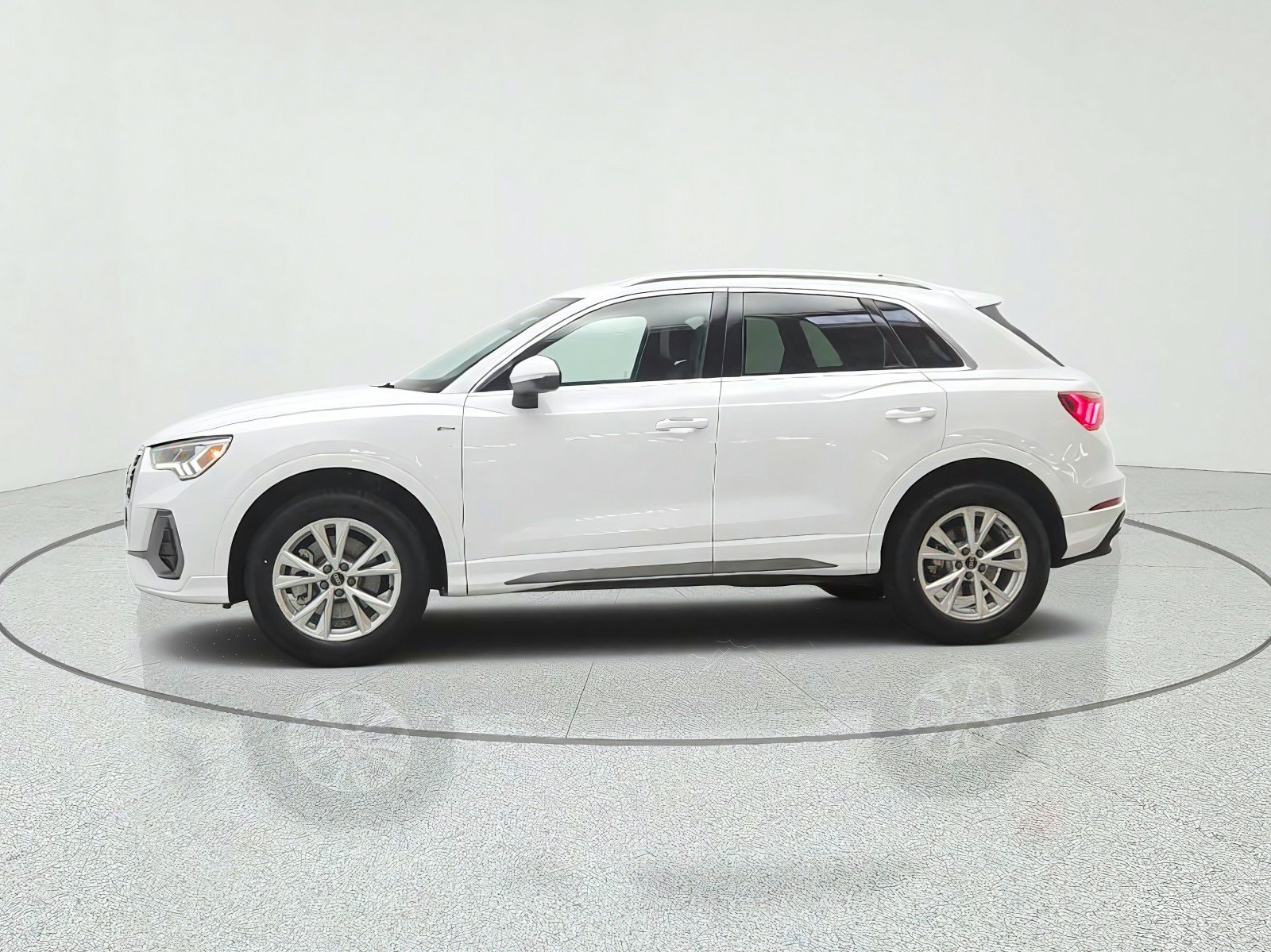 Used 2024 Audi Q3 2.0T Premium AWD/4WD image 8