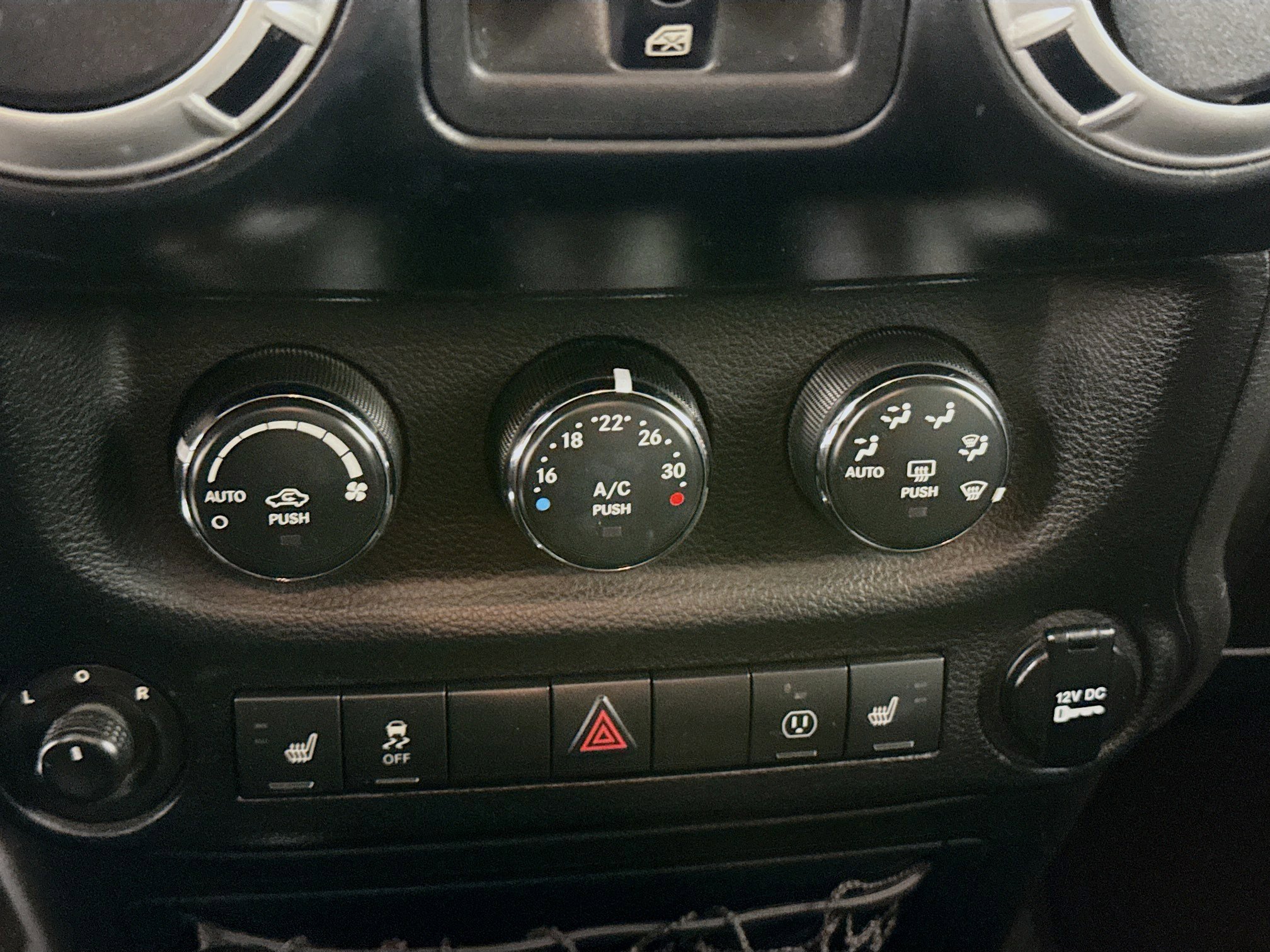 Used 2013 Jeep Wrangler Unlimited Sahara w/ Dual Top Group image 15