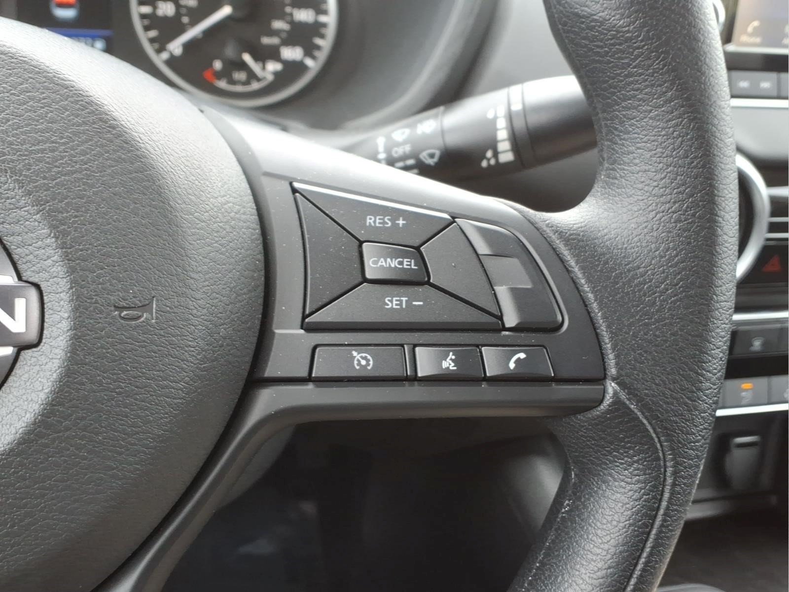 Certified 2025 Nissan Sentra S FWD image 16