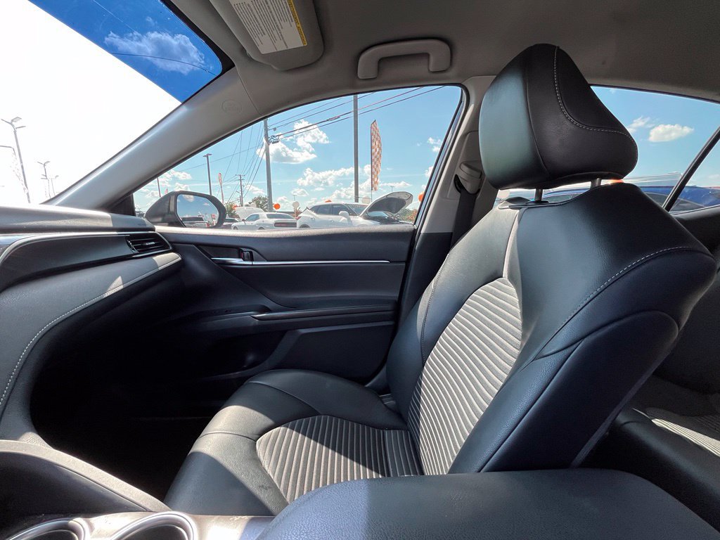 Used 2022 Toyota Camry SE FWD image 24