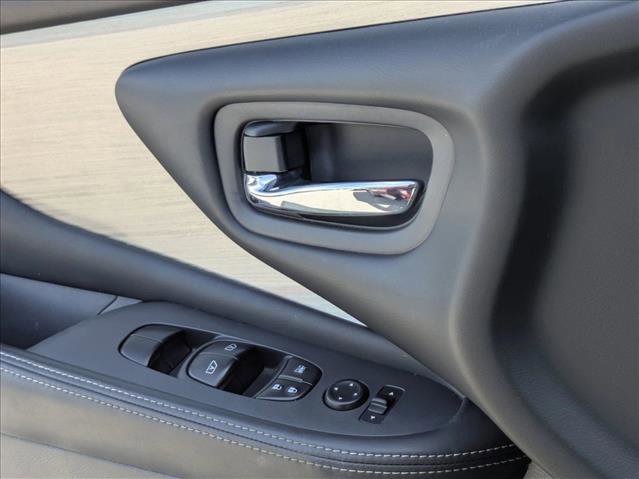 Used 2017 Nissan Murano S w/ Navigation Package FWD image 4