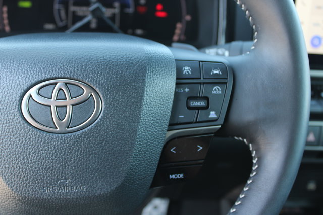 Used 2026 Toyota Camry SE w/ Multimedia Upgrade Package FWD image 19