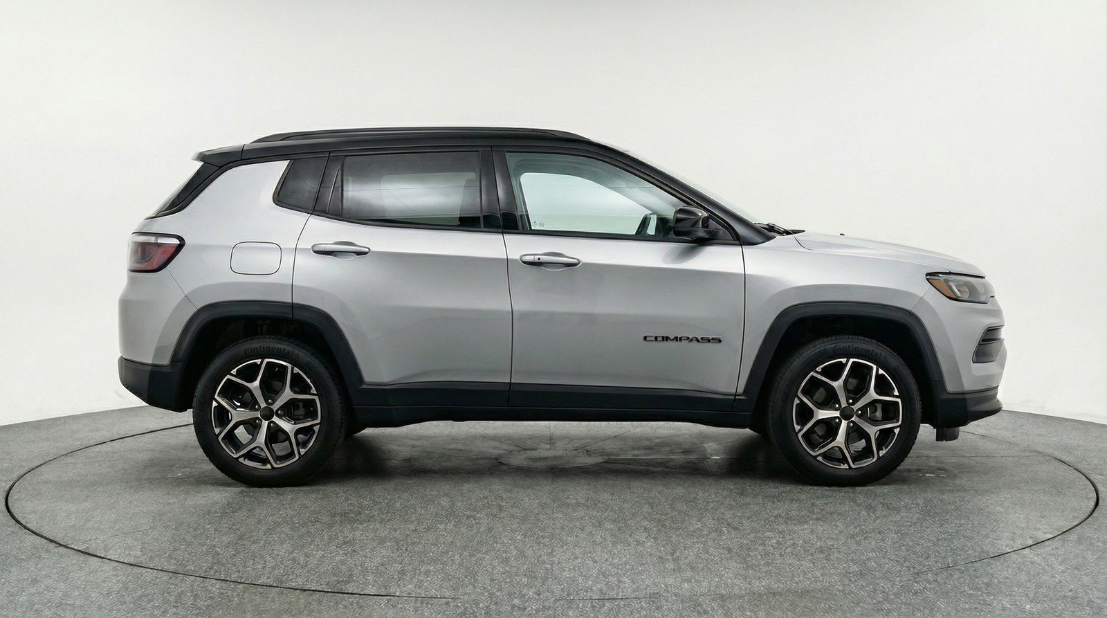 Used 2025 Jeep Compass Limited AWD/4WD image 11
