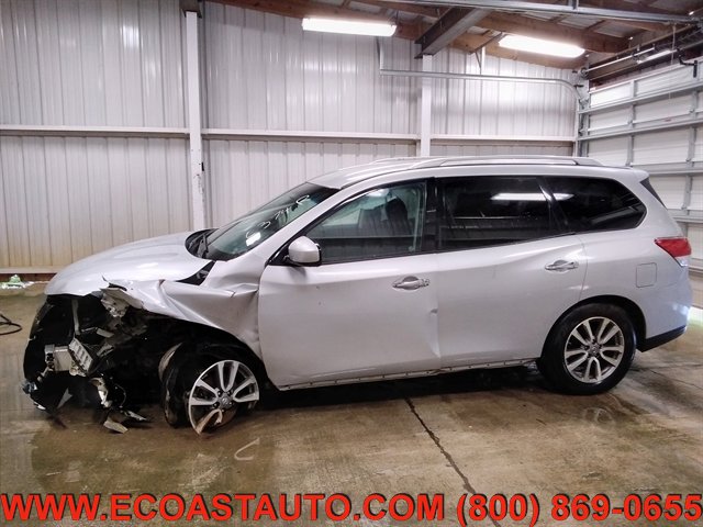 Used 2014 Nissan Pathfinder SV AWD/4WD image 3