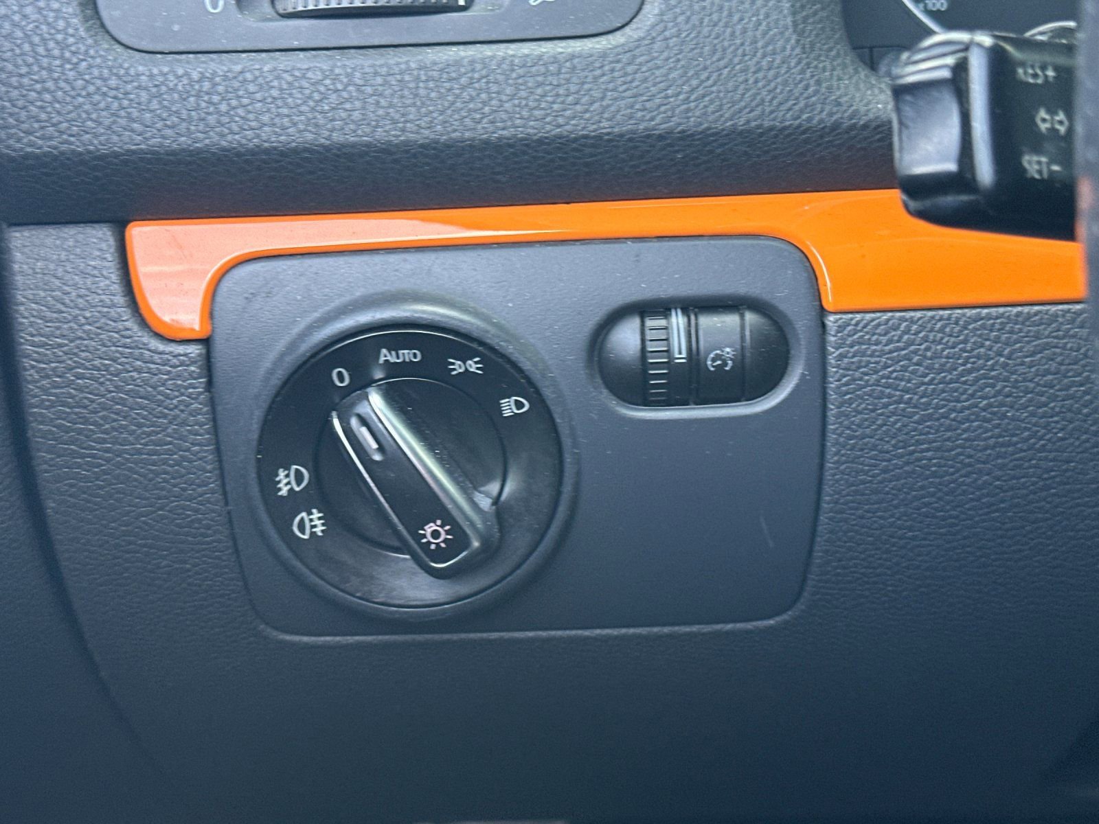 Used 2007 Volkswagen GTI 2-Door image 21