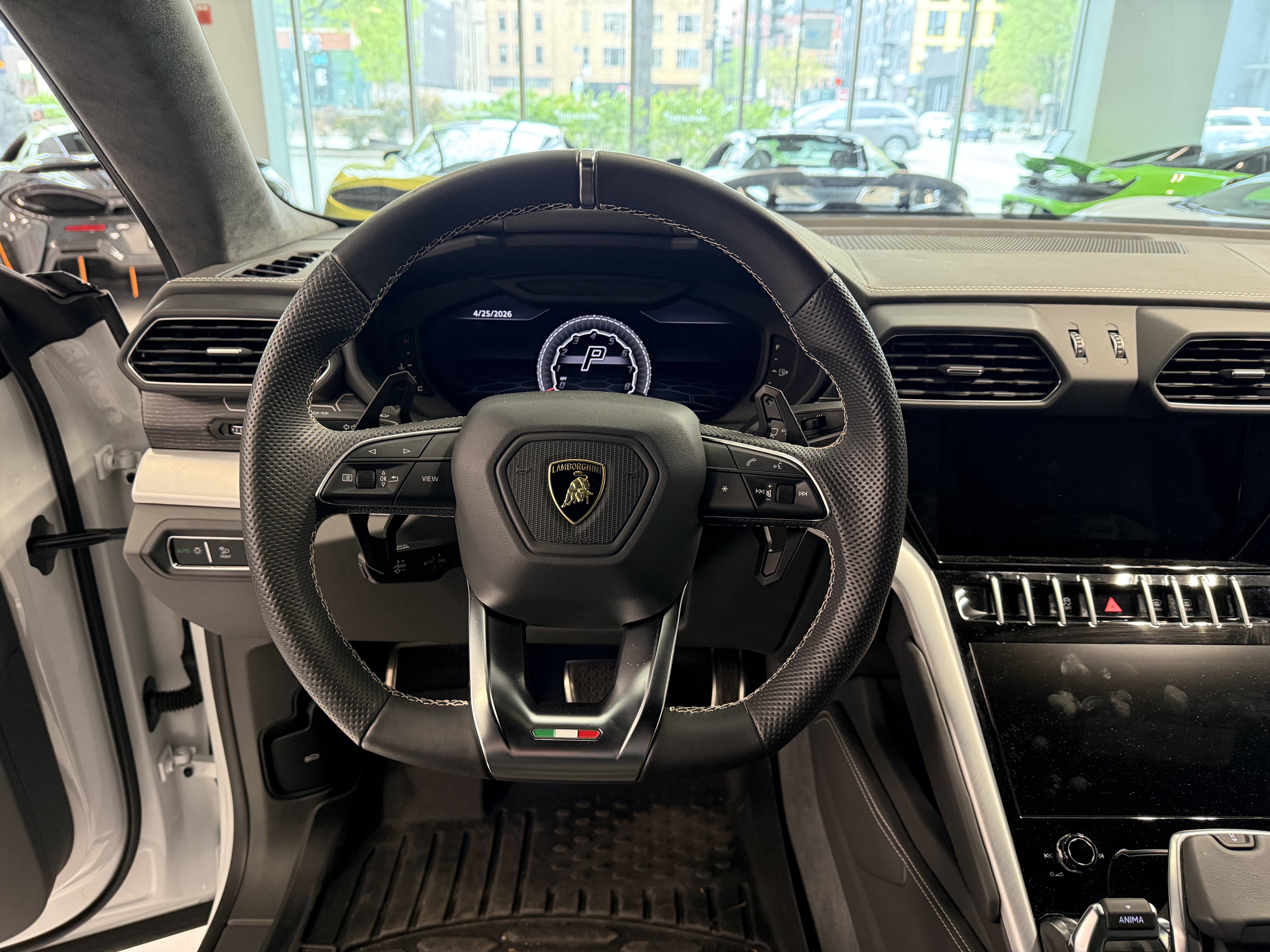 Used 2020 Lamborghini Urus AWD/4WD image 12